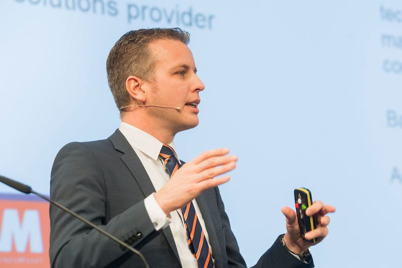 Stefan Dahl, GF Machining Solutions International SA, zeigte deutlich auf wie wichtig neue Technologien und Innovationen für den Unternehmenserfolg von GF sind. (Thomas Entzeroth)