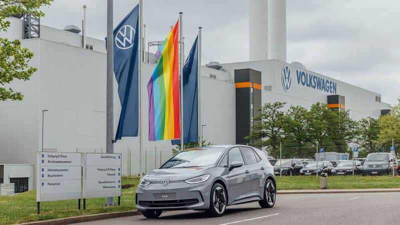 Volkswagen lässt den ID 3 länger als geplant in Zwickau bauen.(Bild:  Volkswagen)