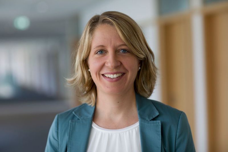 Dr. Susanne Ozegowski, Teamleitung Versorgungsmanagement-Einzelverträge / Beauftragte eGA bei der Techniker Krankenkasse, spricht in ihrer Focus-Keynote auf dem ENTERPRISE MOBILITY SUMMIT 2018 über das Thema „Healthcare digital: Die elektronische Gesundheitsakte TK-Safe“. (Bild: www.andreasfriese.de Andreas Friese, Fotograf)