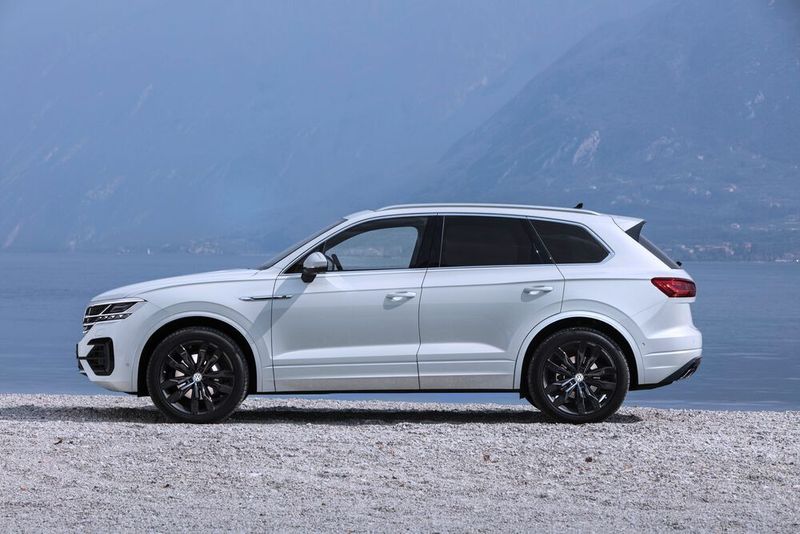 Gleichzeitig baut das SUV nun sieben Zentimerter flacher und wirkt dadurch deutlich dynamischer.  (VW)
