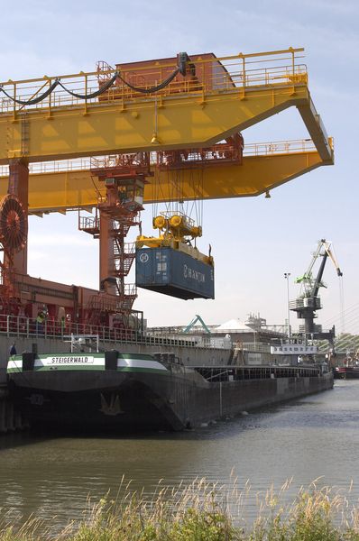 Logistik im Industriepark Höchst (Bild: Infraserv Höchst)