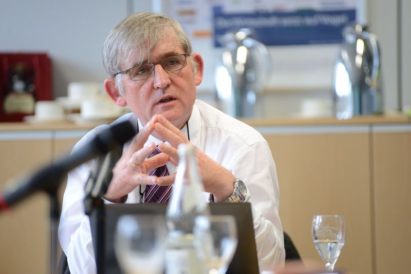 Moderator: Dr. Norbert Kuschnerus, ehemals Bayer Technology Services, Namur-Vorstand AD (Bild: Gollin/Redaktion PROCESS)