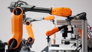 Ähnelt großen Industrierobotern: Der Mirobot ist ein Mini-Roboterarm, der Ende Dezember erhältlich sein soll.  (Wristline)