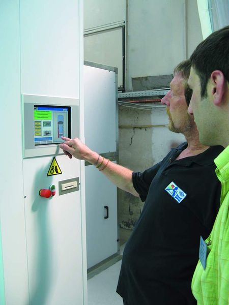 Komplexe Technik, einfache Bedienung: die Steuerung des IR-Bogens. (Archiv: Vogel Business Media)