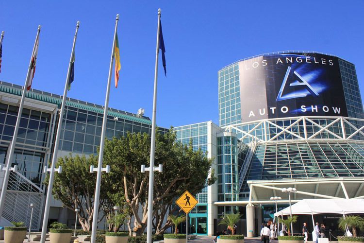 Die Los Angeles Auto Show hat ihr Tore geöffnet. In Kalifornien zeigen vor allem die deutschen Hersteller PS-starke Luxusmodelle. (Foto: press-inform)