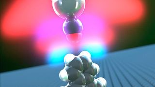 Zwischen einem Propellan (unteres Molekül) und der mit Kohlenmonoxid funktionalisierten Spitze eines Rasterkraftmikroskops bildet sich eine Wasserstoffbrücke aus. Die gemessenen Kräfte und der Abstand zwischen dem Sauerstoffatom der AFM-Spitze und den Wasserstoffatomen des Propellans entsprechen genau den Berechnungen. (Universität Basel, Departement Physik)