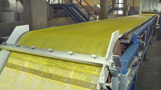 Verfestigung und Granulierung von Schmelzen mit Stahlbändern sind das Metier von Sandvik Process Systems.  (Bild: Sandvik Process Systems)