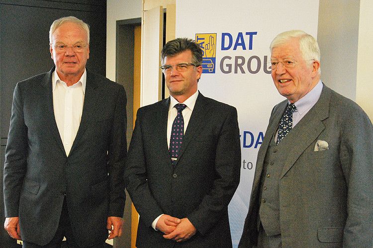 Kommentierten die Ergebnisse des DAT-Report 2013: (v. li.) VDIK-Präsident Volker Lange, Jens Nietzschmann und ZDK-Präsident Robert Rademacher. (Foto: Wenz)