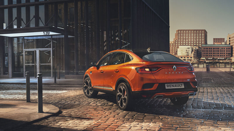 Mit seiner coupéhaften Form ist der Neue durchaus ein Hingucker. (Renault)