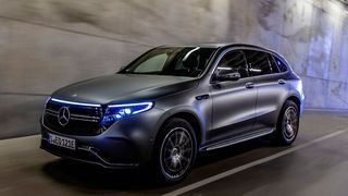 Mercedes – auf das Mittelklasse-SUV EQC folgen schon bald die kleinere Version EQB sowie das Kompaktmodell EQA. (Daimler AG)