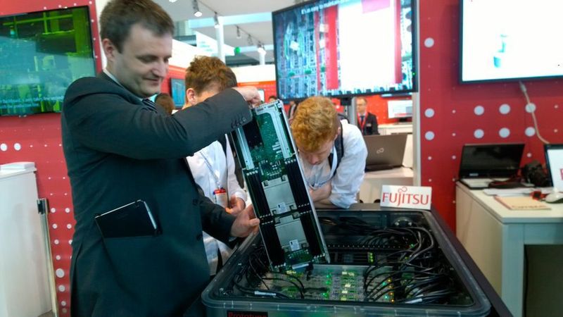 Neues Konzept für die Flüssigkeitskühlung von Servern bei Fujitsu -–und nein, das ist kein Wasser.  (IT-BUSINESS)