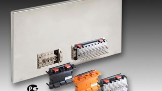 Weidmüller Strom und Spannungswandler-Klemmenblock: Links Pocon 4 mit steckbaren Standard-, Blind- und Prüfverbinder. Rechts: Pocon 8 mit aufgestecktem Prüfverbinder. (Weidmüller)