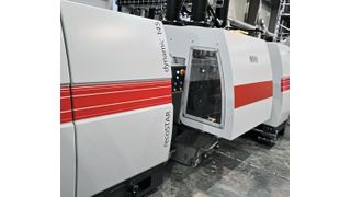 Mit der Recostar dynamic 145 reagiert der Maschinenbauer Starlinger auf viele Kundenwünsche, die, wie es heißt, beim Folienrecyceln einen Materialausstoß von 1000 kg/h fordern. Das System reihe sich folglich zwischen die Modelle Recostar dynamic 125 und 165 ein und verarbeite sowohl Industrie- als auch Post-Consumer-Werstoffe sehr materialflexibel sowie unempfindlich gegen Feuchtigkeit und Verschmutzungen. (Starlinger)