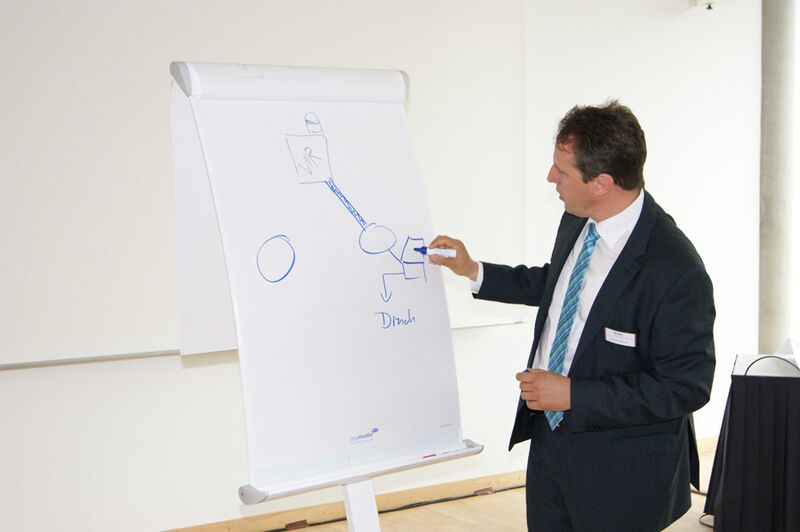 Dirk-Jan Bösinger, Arrow ECS, während seines Vortrages. (Archiv: Vogel Business Media)