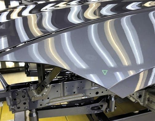 (Gerade große Produkte und Bauteile stellen die Qualitätssicherung vor Herausforderungen – Bildverarbeitung und Laserprojektion können weiterhelfen. Bild: Extend3D)