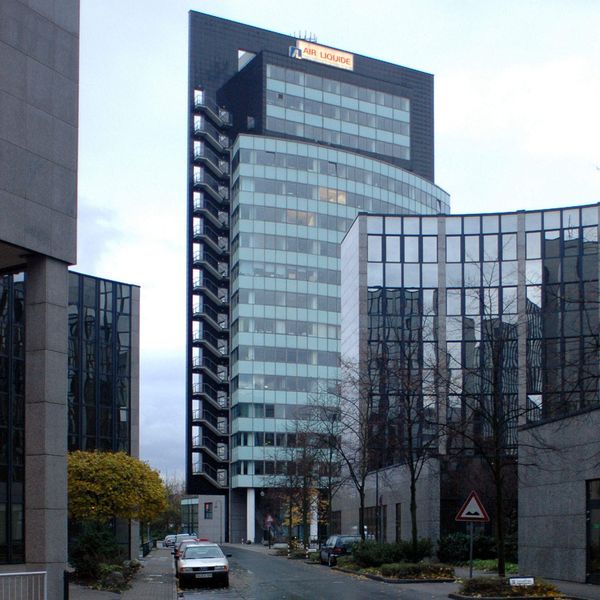Nicht weit vom Sitz der Air Liquide Deutschland in Düsseldorf, diskutierten Ingenieursstudentinnen der Ruhr Uni Bochum mit Ingenieurinnen von Air Liquide über besondere Möglichkeiten, Herausforderungen und den beruflichen Alltag in einem Industrieunternehmen. (Bild: Air Liquide)