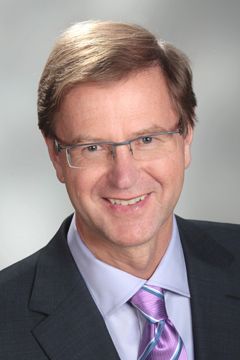 Dr. Stefan Asenkerschbaumer (53) übernimmt mit Wirkung zum 1. Juli dieses Jahres von Gerhard Kümmel das Ressort Finanzen und Controlling. (Archiv: Vogel Business Media)
