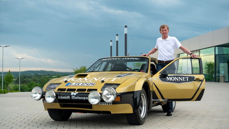 Walter Röhrl und der Porsche 924 Carrera GTS Rallye von 1981. (Bild: Auto-Medienportal.Net/Porsche)