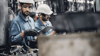 dm-2020-08-04-werker-in-der-qualitatssicherung-cioplenu (Quelle: Cioplenu)