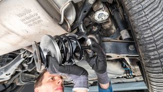 Für den Federspannersatz verlangt Hazet einen Nettopreis von 399 Euro.  (Bild: Hazet)