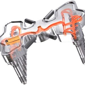 Das ist Hascos neuestes Hot-Runner-System. Das besondere ist, dass es additiv gefertigt ist. Vor allem platzsparen soll es. Außerdem sind seine Schmelzekanäle optimiert, sodass ein Farbwechsel leicht möglich wird, was Material spart.(Bild:  Hasco)