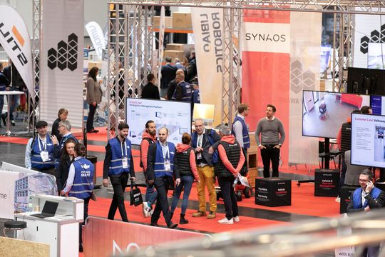 Alle Ifoy-Finalisten durchlaufen vom 8. bis zum 11. April 2024 beim Test Camp Intralogistics in der Messe Dortmund das Ifoy-Audit.(Bild:  Ifoy)