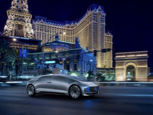 Mercedes-Benz F 015 - Luxury in Motion (Mercedes-Benz)