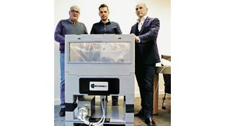 Das Team von JM Separations – John van der Veeken, links, Tom van der Veeken, Mitte, und Mark van Trier, rechts – bedient mit dem Quattro-Mix-Single-Use-Mischsystem eine Nische im Bereich der Mischung von Flüssigkeiten. (Bild: Quattroflow)
