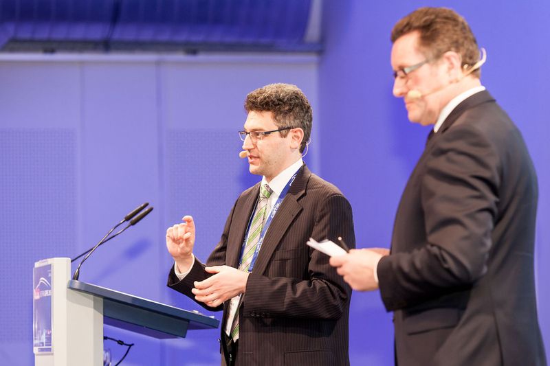 David Erkol stellte sich gekonnt den Fragen des interessierten Fachpublikums. (Foto: Stefan Bausewein)