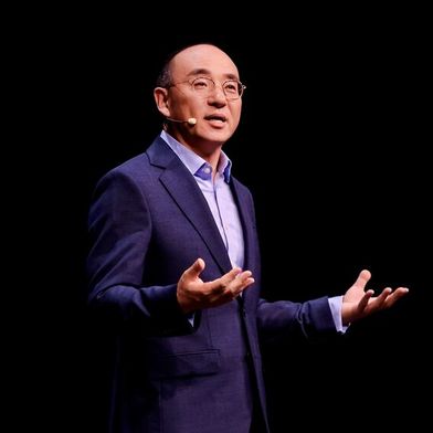 Lotus-Chef Qingfeng Feng will weiterhin exklusive Modelle anbieten. (Bild: Lotus)