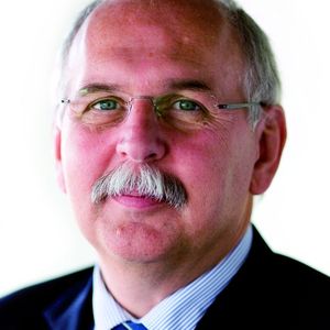 „Leichtbau lebt davon, dass jedes Material dort eingesetzt wird, wo es seine Stärken am besten ausspielen kann“, sagt Experte Prof. Dr.-Ing. Matthias Kleiner, Präsident der Deutschen Forschungsgemeinschaft (DFG). Bild: DFG