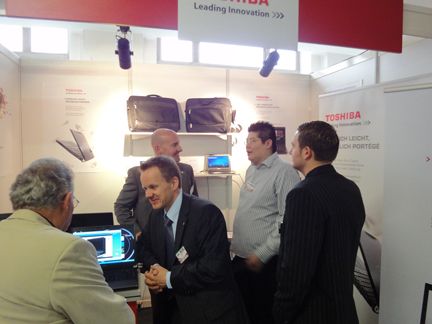 Interessante Gespräche bei Toshiba (Archiv: Vogel Business Media)