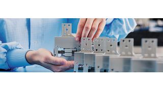 Auf die Blenden und den Blendensteller wirken infolge der Beschleunigungen enorme Kräfte mit einem Vielfachen der Erdbeschleunigung. (Steinmeyer Mechatronik)