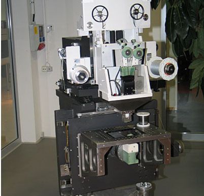 Hauptkomponenten einer Drahterodiermaschine. (Archiv: Vogel Business Media)