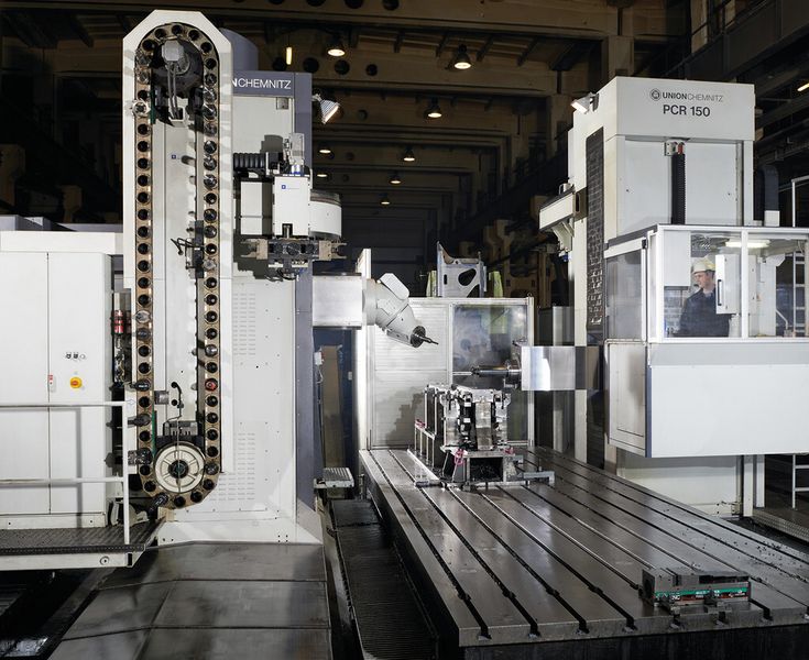Fahrständer-Fräsmaschine Millforce 1 sowie die Horizontal-Bohr-und-Fräsmaschine  PCR 150 von Union in Duo-Anordnung. (Bild: Union Chemnitz)