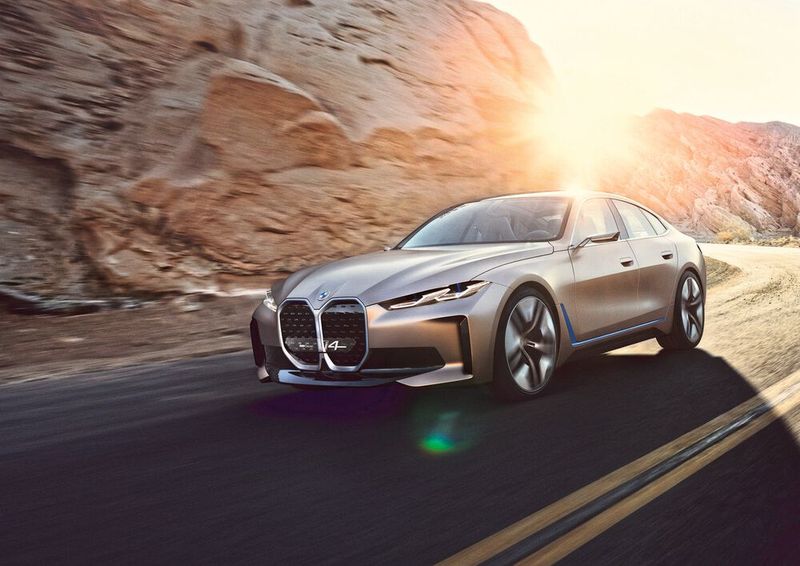 Die Höchstgeschwindigkeit beträgt über 200 km/h. (Bild: BMW)