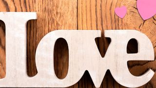 Wie wäre es in diesem Jahr mit einem Muttertags-Gadget statt Blumen? (© fotogestoeber - stock.adobe.com)