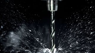 Eine mikrobiologisch 
robuste Rezeptur des 
Kühlschmierstoffs 
kommt ohne Zusatz 
oder Nachkonservierung 
von Bakteriziden aus.  (Bild: Henkel)