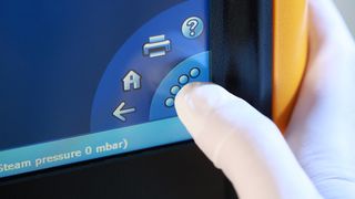 CG_Lab_Action__VAPODEST__4_lr ()