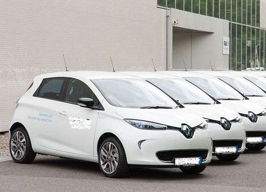 Jetzt sollte man vielleicht zugreifen! Denn der Staat billigt rückwirkend zum 1. Juli 2024 allen Unternehmen Steuervergünstigungen zu, wenn sie ihren Fuhrpark möglichst auf Elektrofahrzeuge umstellen. Hier mehr dazu ...(Bild:  Peugeot)