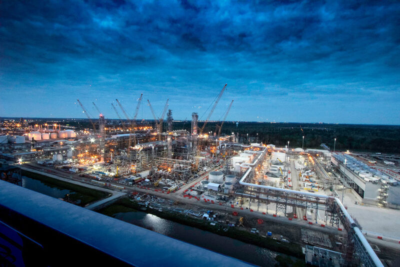 Night view of Chevron Phillips Chemical Company's U.S. Gulf Coast Petrochemicals Project in Baytown, USA. (Business Wire)