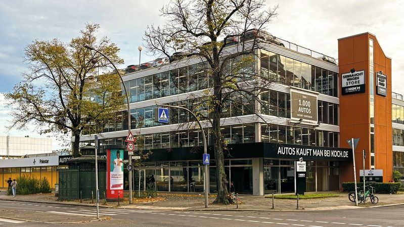 In der Koch-Filiale in Berlin-Moabit ist die Marke Polestar neu hinzugekommen.(Bild:  Koch Gruppe Automobile)