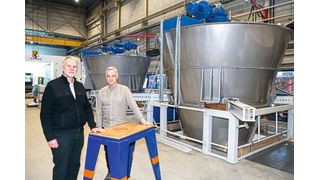 Albert Leuschner (SE Tylose, links) und Gertjan Teekman (Hosokawa Micron) haben im Laufe der Jahre ihr Verständnis für die Prozesse und Anlagenanforderungen homogenisiert. (Bild: Hosokawa Micron)