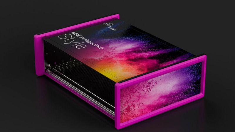 nVent Schroff shows you in Hall 1, Stand 211 modular solutions for Advanced Computing. The RatiopacPRO Style platform enables a flexible design of measuring and testing devices or laboratory instruments. In addition, custom cooling solutions are developed and presented to optimize heat management in total systems. A new backplane from nVent SCHROFF enables higher data rates and supports the current standard up to PCI Express Gen4. (Image:Bild:)