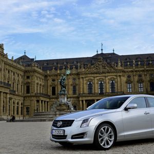 (GM/ Cadillac)