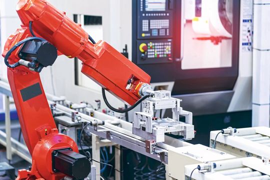 Werden Verbraucher wie beispielsweise Roboter in einem industriellen DC-Netz eingebunden, lässt sich sowohl Energie als auch Material einsparen. Werden Verbraucher wie beispielsweise Roboter in einem industriellen DC-Netz eingebunden, lässt sich sowohl Energie als auch Material einsparen.