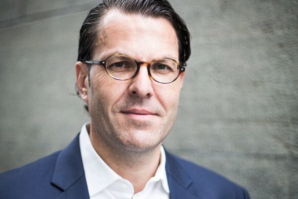Urs Gasser ist Direktor des Berkman Klein Center for Internet & Society an der Harvard University und Professor an der Harvard Law School. Der promovierte Jurist forscht derzeit an der Beziehung zwischen Recht und Innovation. Er interessiert sich für Datenschutz- und Sicherheitsfragen. Auch aufstrebende Technologien wie Cloud Computing und Künstliche Intelligenz nimmt er in den Blick. (Anne Gabriel-Juergens)