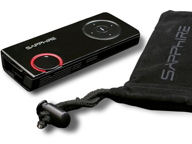 Das Erstlingswerk des Grafikkarten-Spezialisten Sapphire, der über diverse Adapter erweiterbare Mini Projector 101, soll Jung und Alt ansprechen. (Archiv: Vogel Business Media)