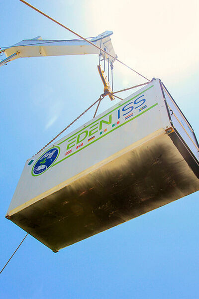 Das „Eden-ISS“-Gewächshaus besteht aus zwei Containern, die von Bremen aus durch mehrere Klimazonen zum Zielort in der Antarktis transportiert wurden. (DLR)