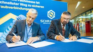 Auf der Regionalmesse Schraubtec in Dresden wurde der Vertrag zur Zusammenarbeit zwischen dem DVS und dem VQWS unterzeichnet. (Bild: Amelie Jehmlich)